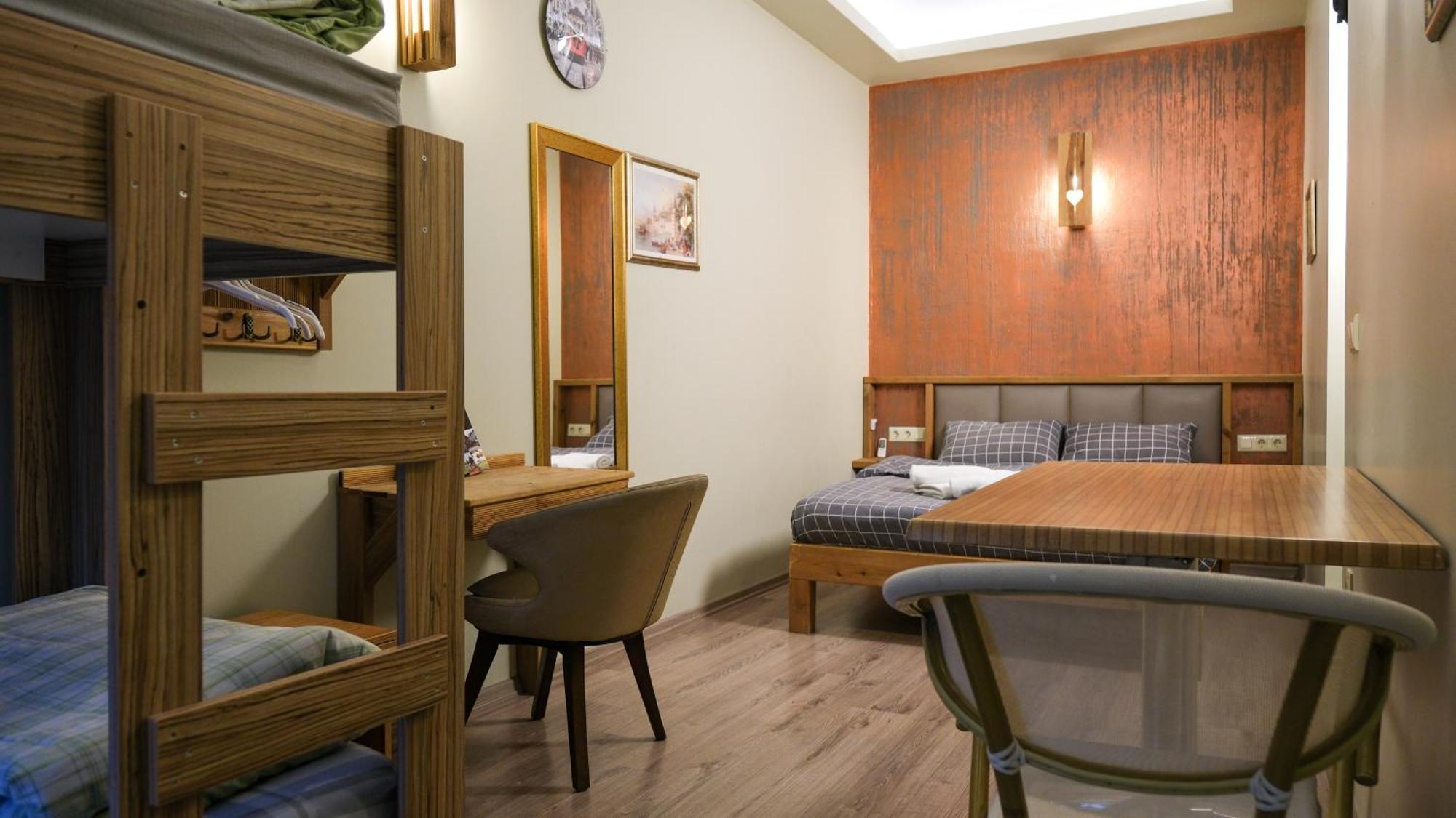Second Home Hostel Стамбул Экстерьер фото