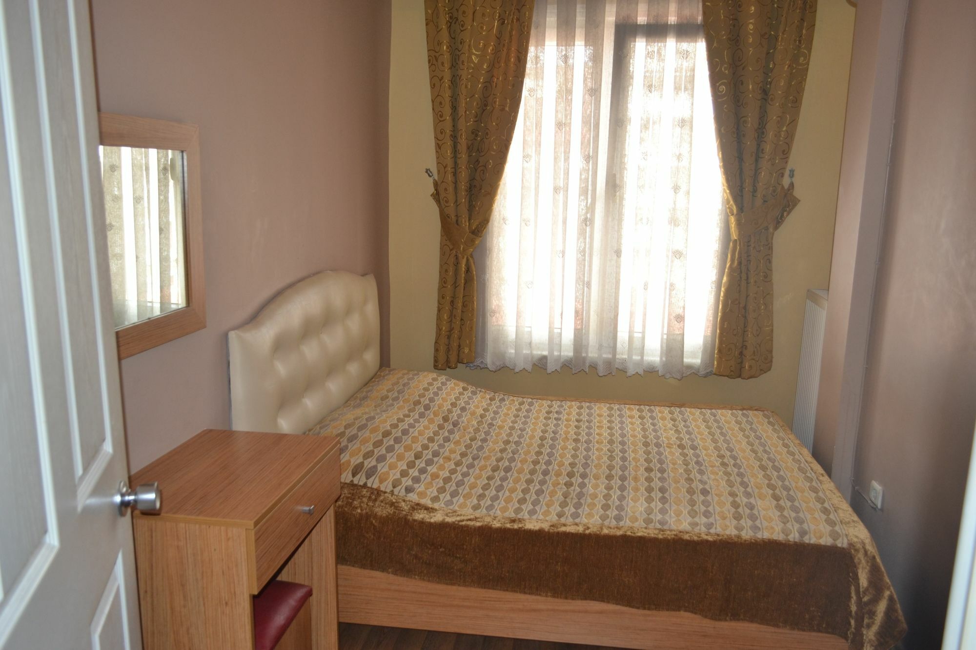 Second Home Hostel Стамбул Экстерьер фото